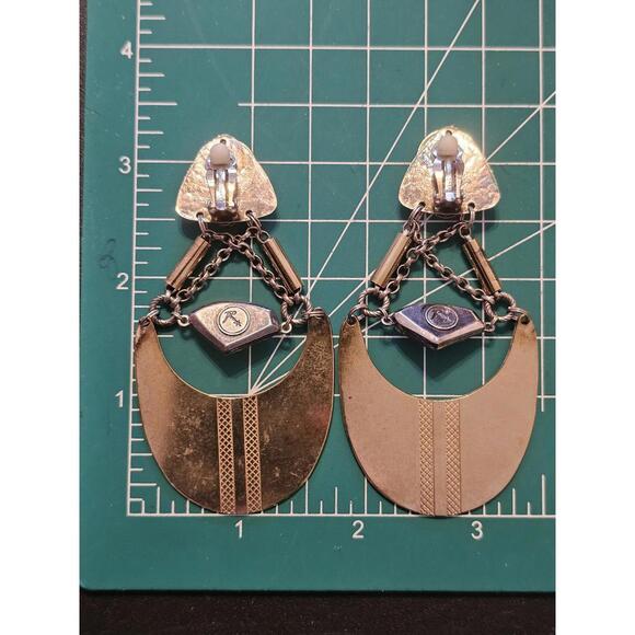Designer Clip On Earrings - Picture 3 of 4